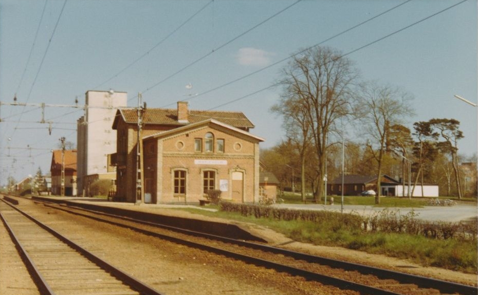 1966